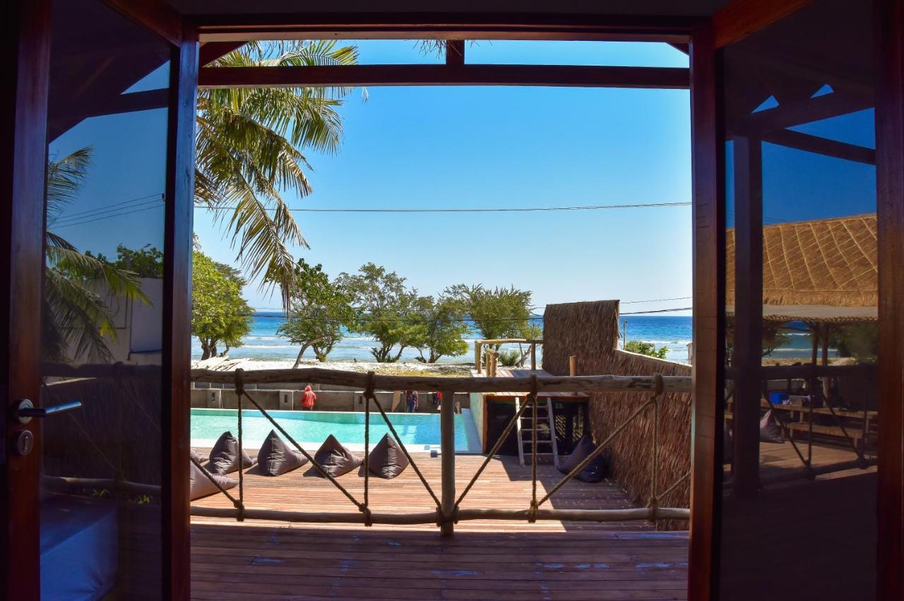 Mad Monkey Gili Trawangan Vandrehjem Eksteriør billede View from the hotel