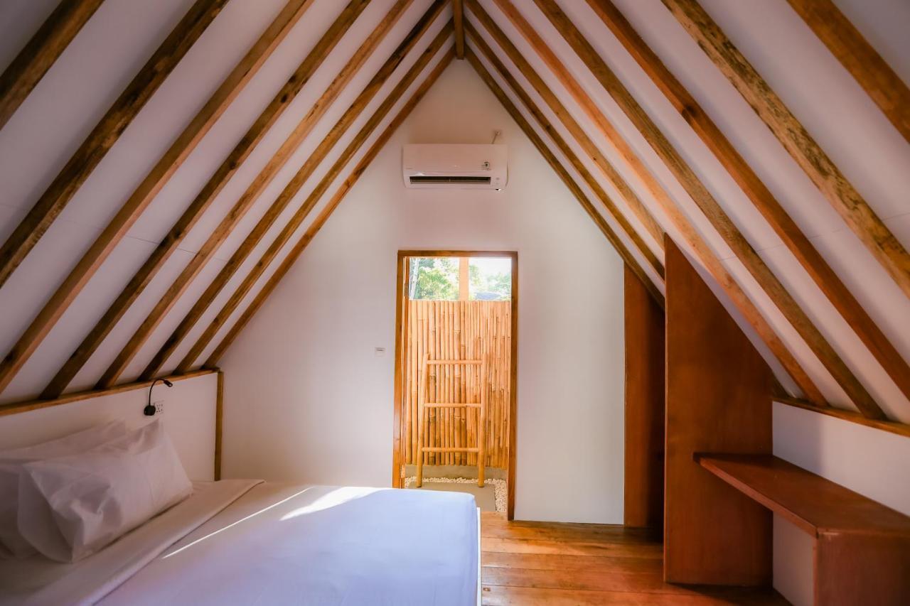 Mad Monkey Gili Trawangan Vandrehjem Eksteriør billede Interior of a bedroom