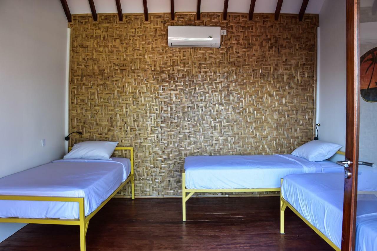 Mad Monkey Gili Trawangan Vandrehjem Eksteriør billede A room at the hostel