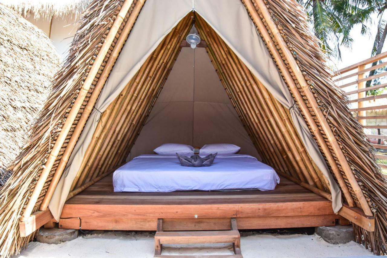 Mad Monkey Gili Trawangan Vandrehjem Eksteriør billede A bedroom at the resort