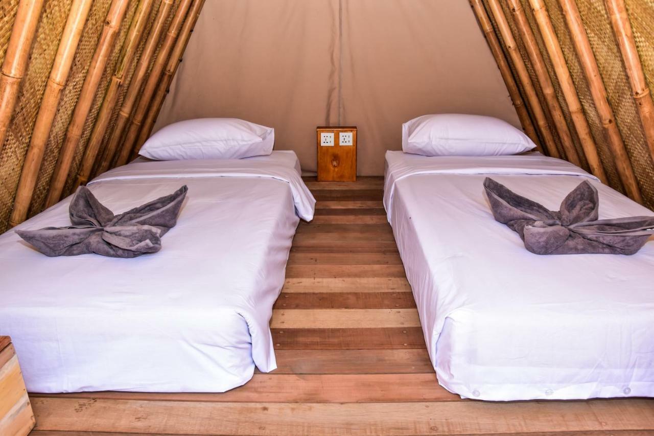 Mad Monkey Gili Trawangan Vandrehjem Eksteriør billede Interior of a bungalow